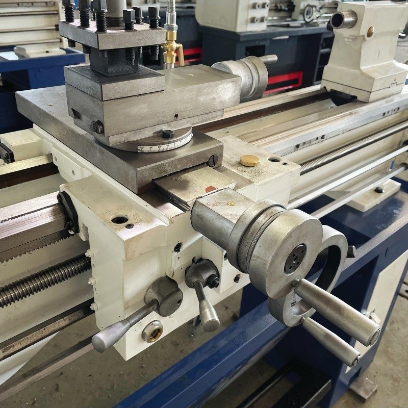 Manual Lathe