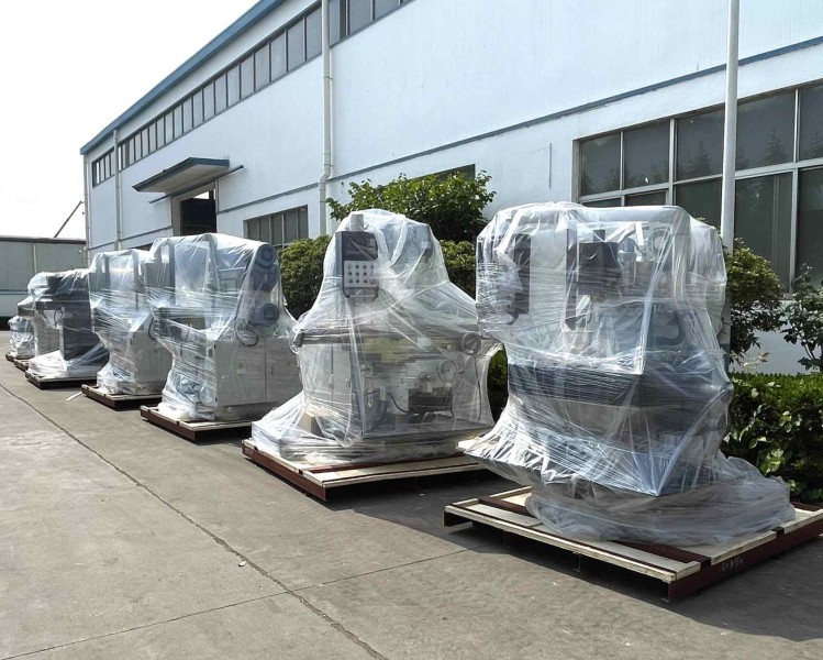 Universal milling machine Universal milling machine