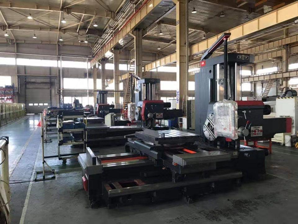 CNC boring milling machine for metal processing
